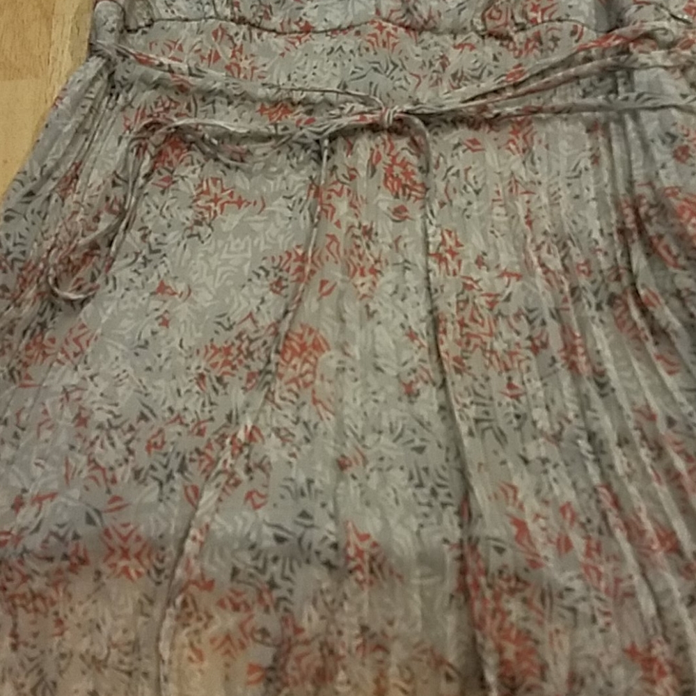Elie Tahari silk pleated ruffle v-neck floral camisole Small - Picture 3 of 9